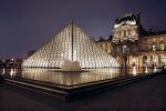 piramide del Louvre